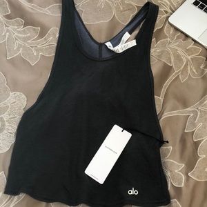 Alo yoga sleeveless pullover